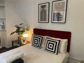 Chic & Bright Studio across Greenbelt